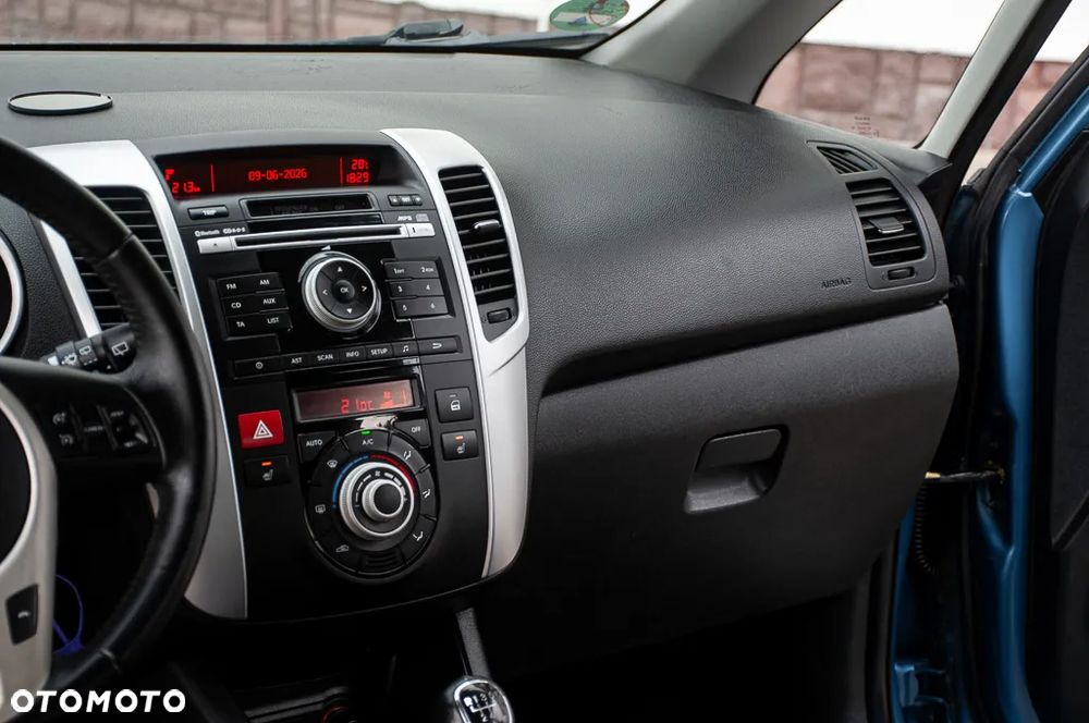 Kia Venga 1.6 CVVT Vision - 27