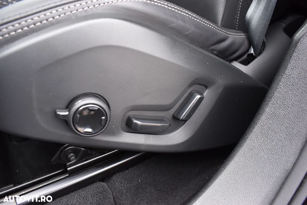 Volvo XC 60 T8 AWD AT PHEV Ultra Black Edition - 23
