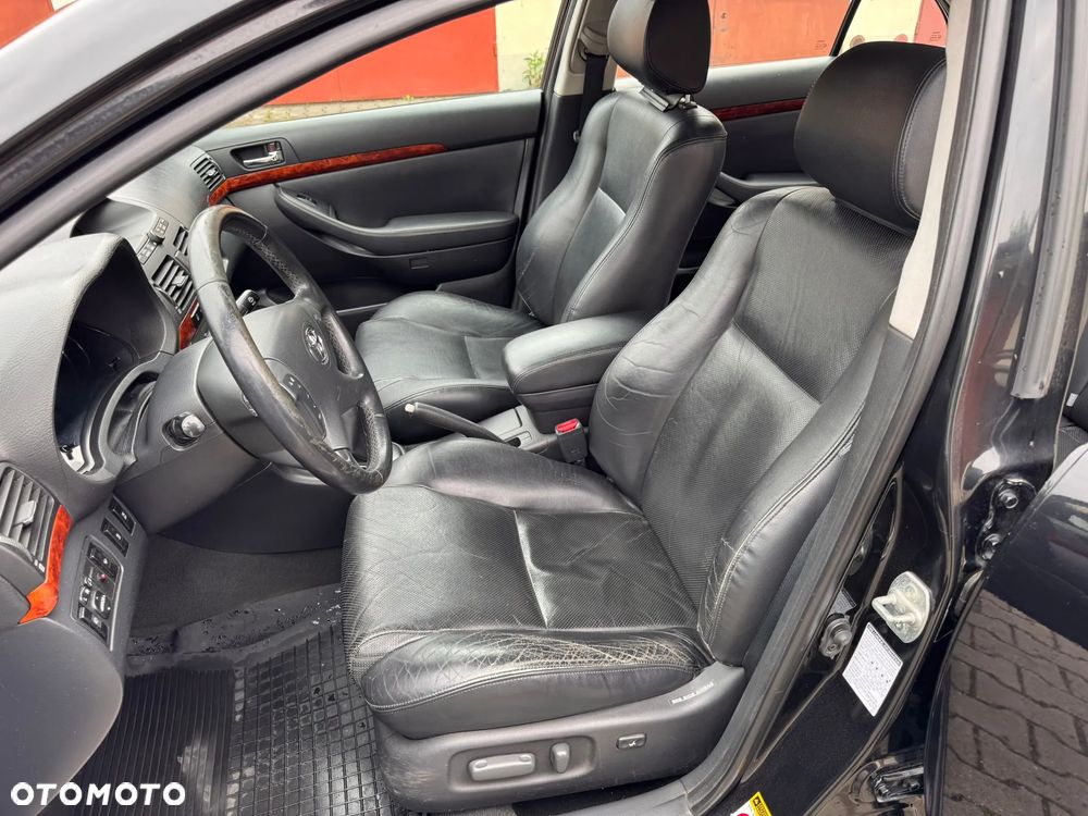 Toyota Avensis 2.0 D-4D Prestige - 20