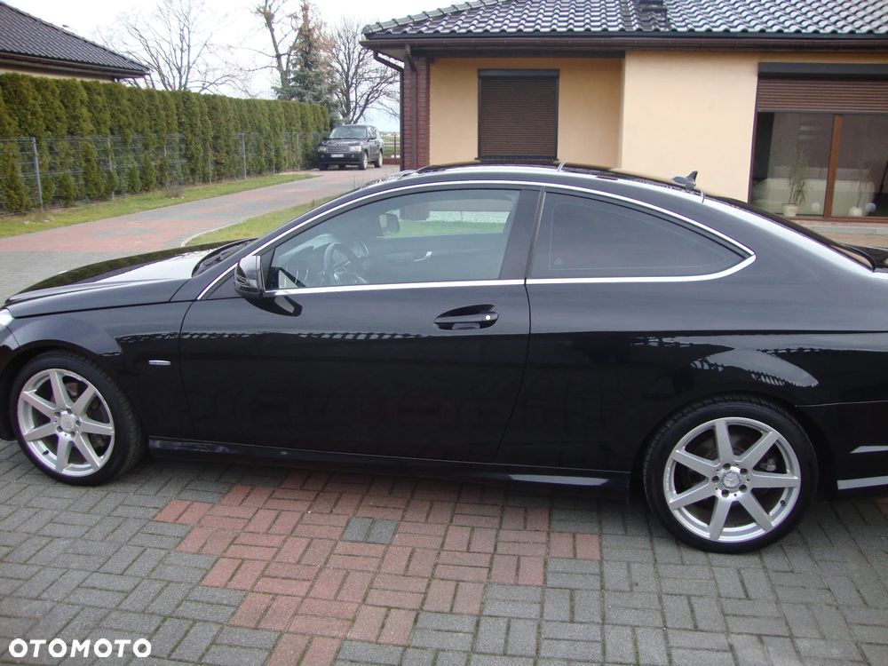 Mercedes-Benz Klasa C 350 CGI BlueEff - 4
