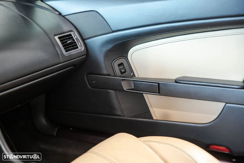 Aston Martin Vantage Coupe V8 Sportshift - 24