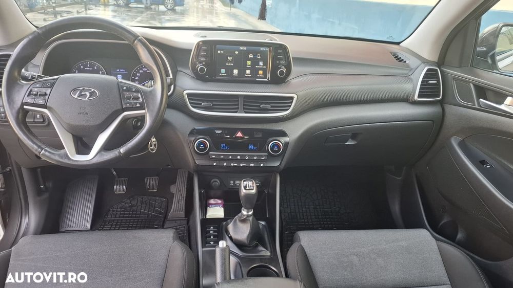 Hyundai Tucson 1.6 GDI 2WD 6MT Style - 9