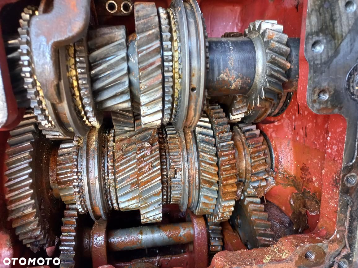 CZĘŚCI DO SKRZYNI BIEGÓW DEUTZ FAHR DX 6.05,6.10,6.30,4,50 .OBUDOWA,WAŁEK,SYNCHRONIZATOR,PRZESÓWKA,KOŁO ZĘBATE,ŁOŻYSKO,WYBIERAK,WIDEŁKI.PRZYSTAWKA NAPĘDU. - 11