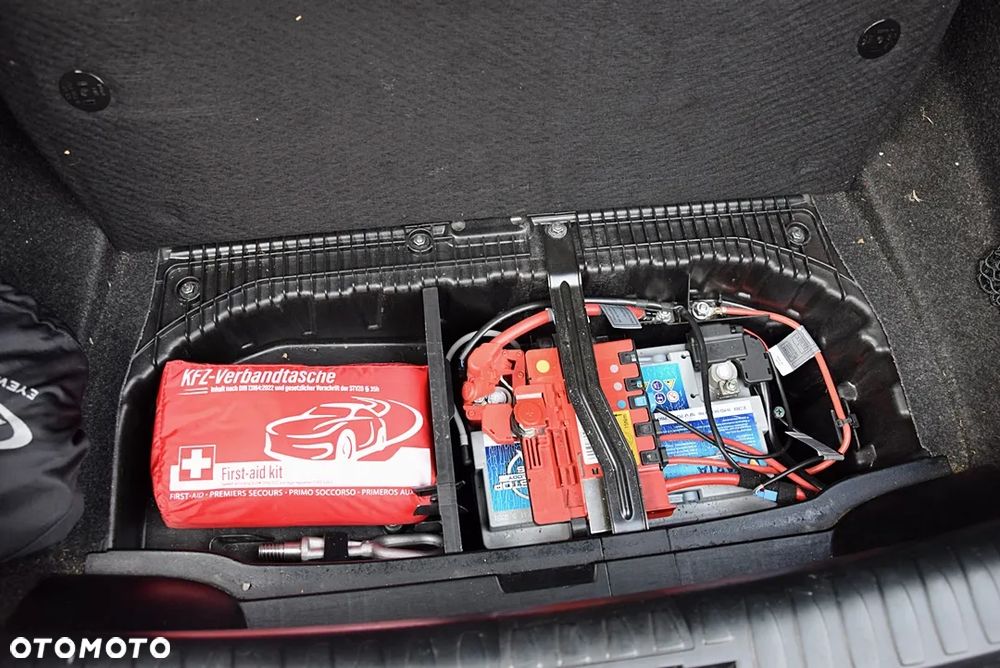 BMW Seria 1 116i - 25