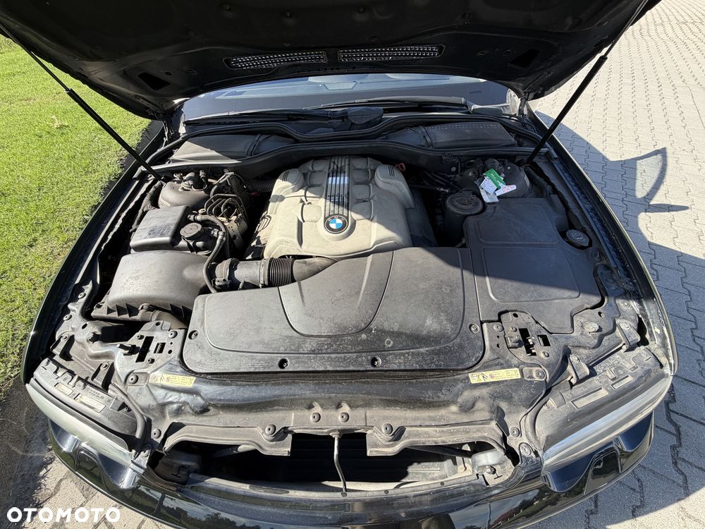 BMW Seria 7 735i - 17