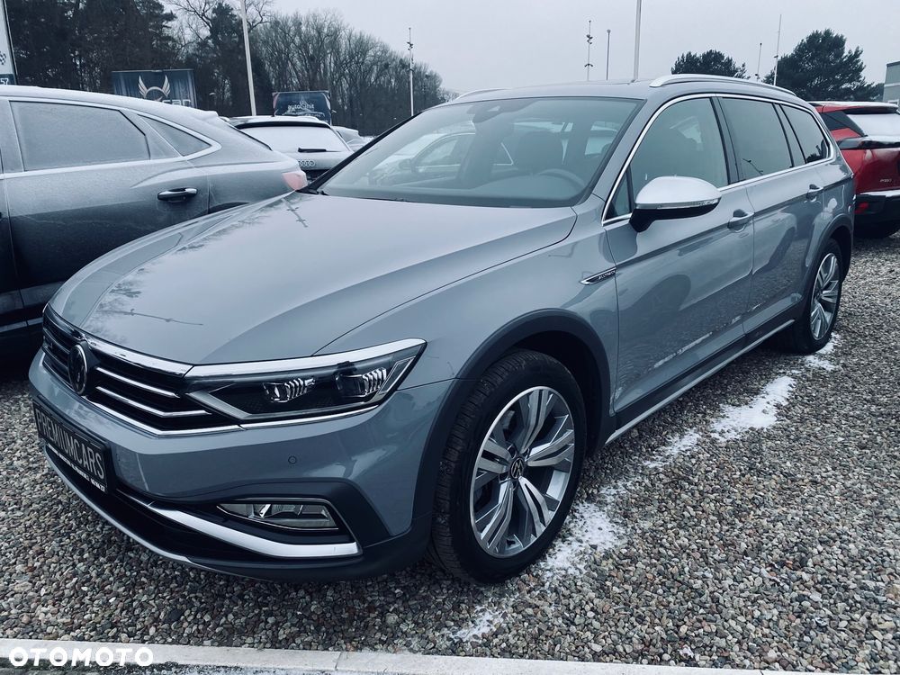 Volkswagen Passat Alltrack 2.0 TDI SCR DSG 4Motion - 18