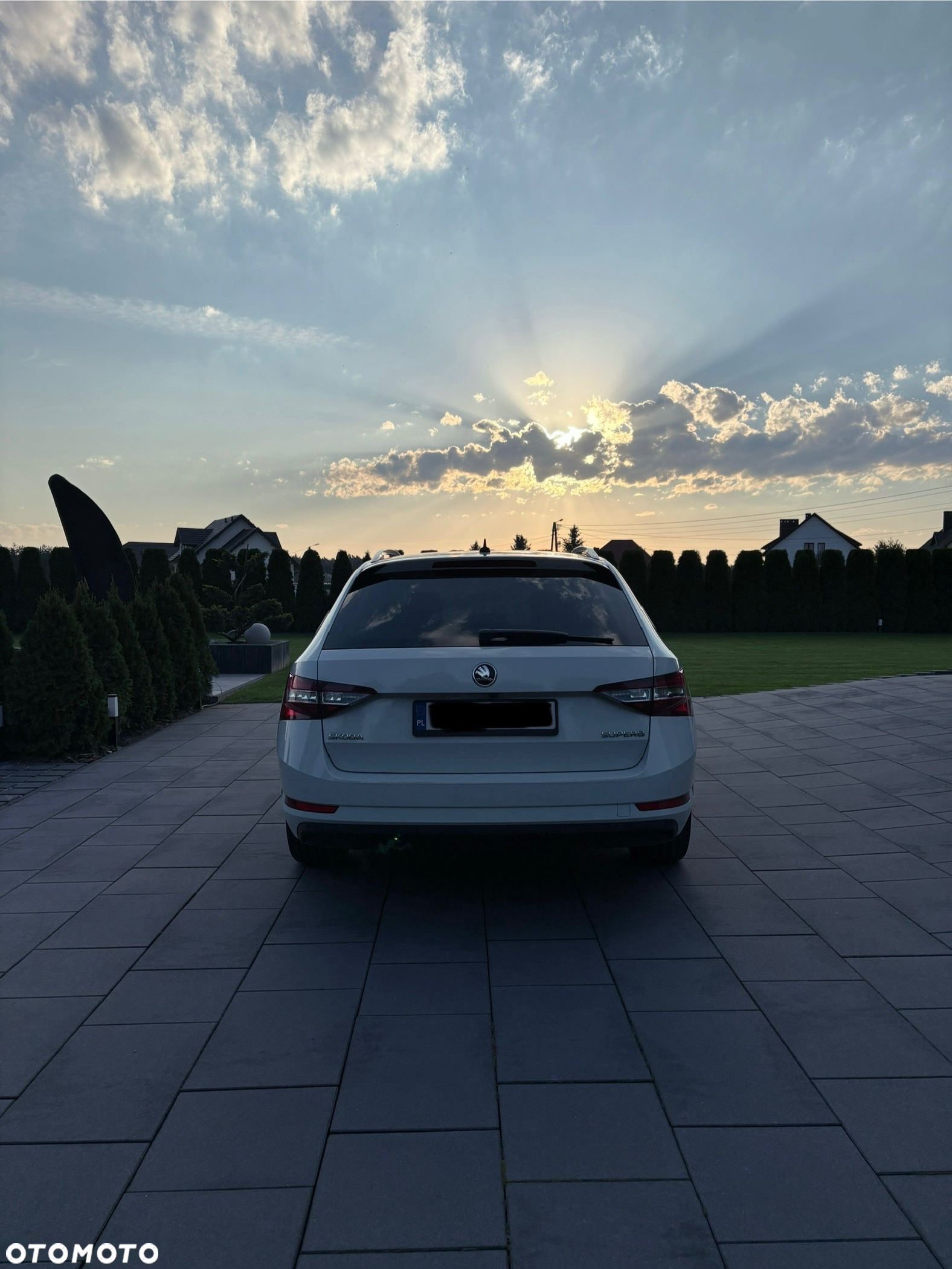 Skoda Superb 2.0 TDI L&K DSG - 18