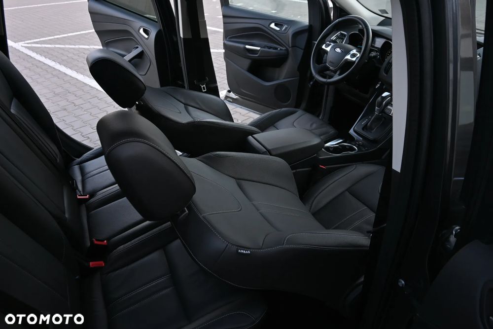 Ford Kuga 2.0 TDCi 4x4 Titanium - 24