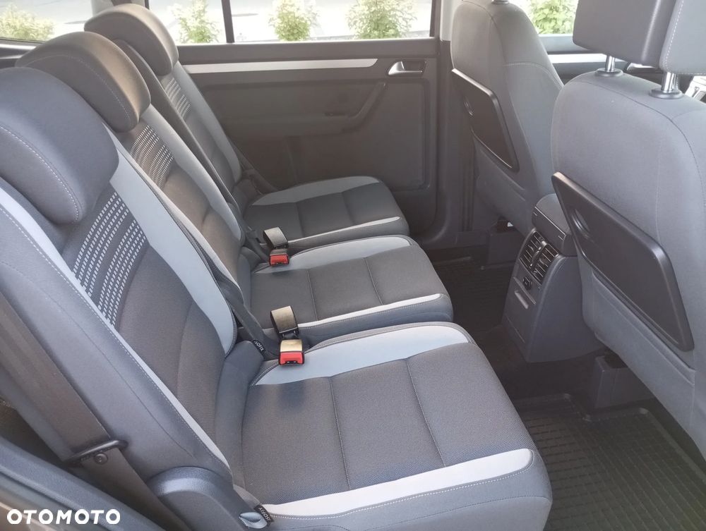 Volkswagen Touran 2.0 TDI DPF Life - 9
