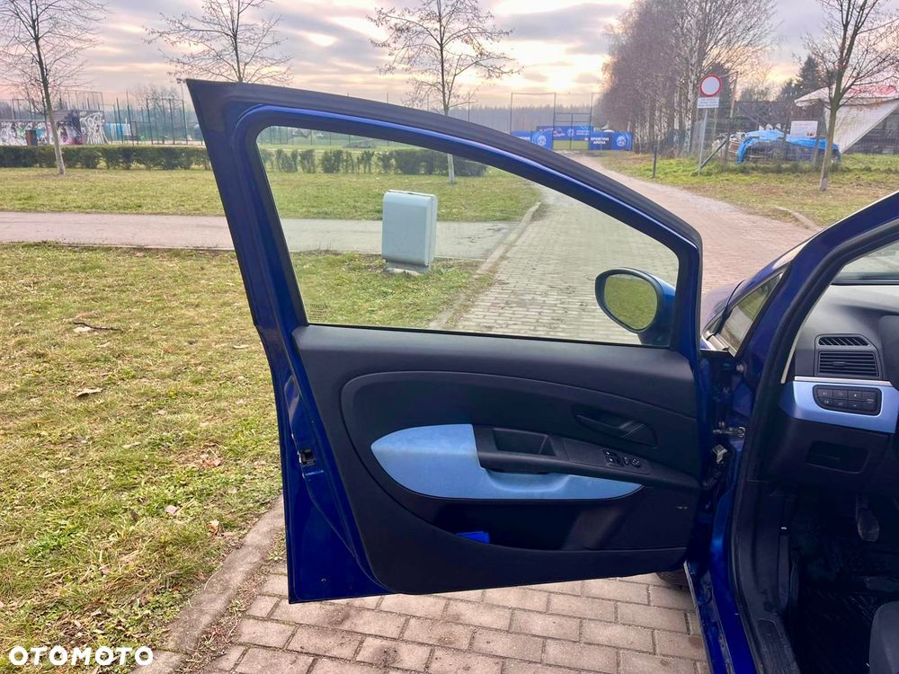 Fiat Grande Punto - 10