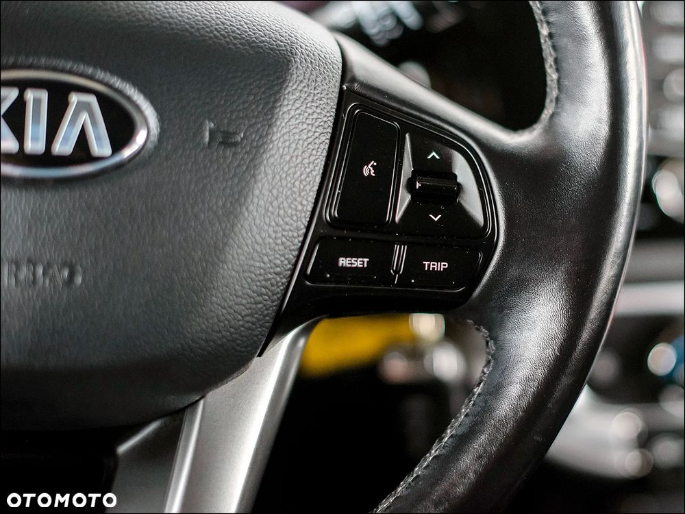 Kia Rio 1.2 Dream Team Edition - 18