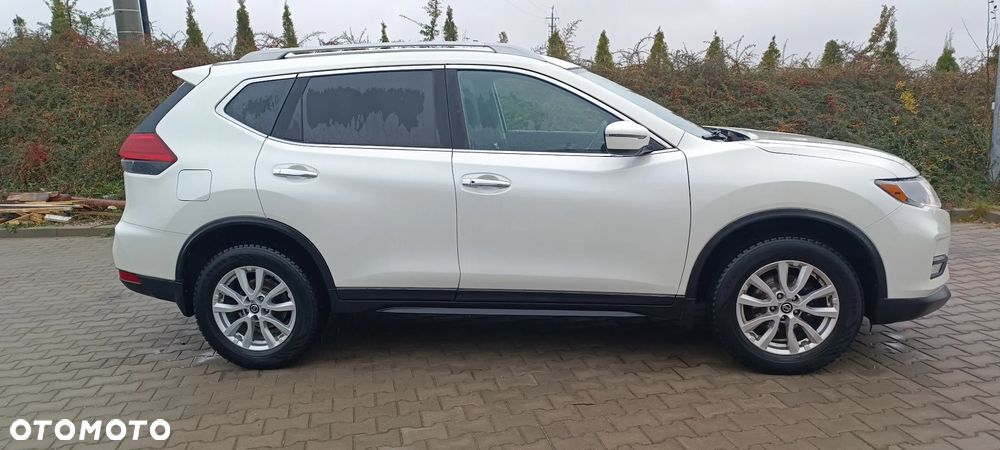 Nissan Rogue - 5