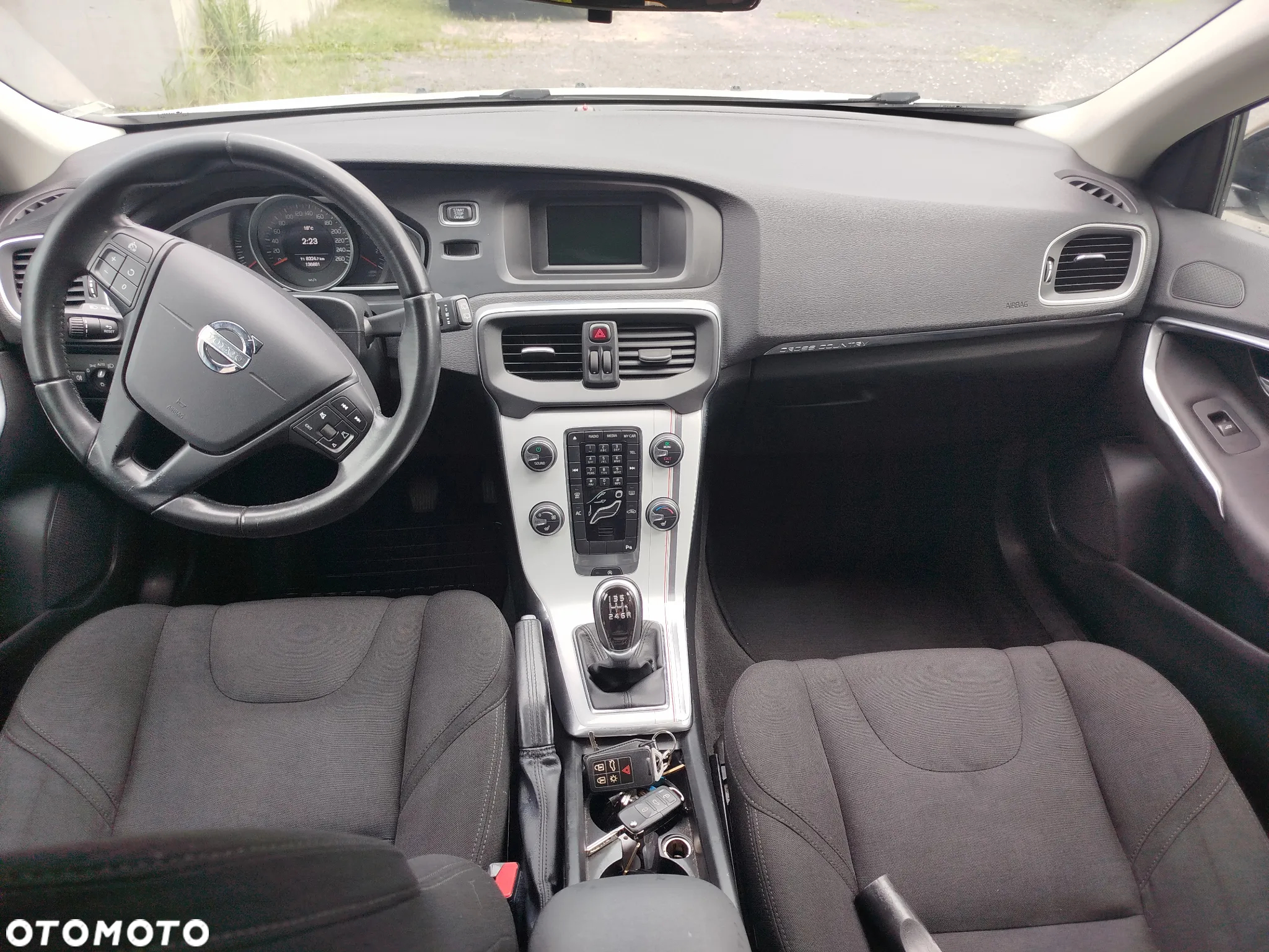Volvo V40 D3 Momentum - 9