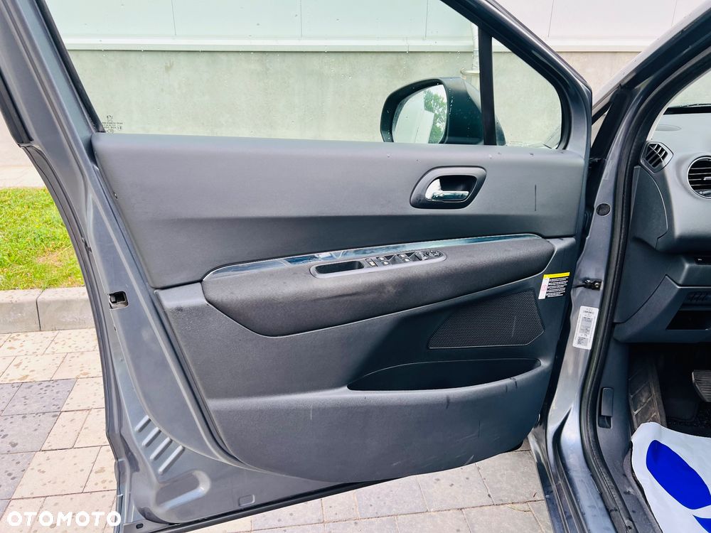 Peugeot 5008 HDI FAP 150 Business-Line - 24