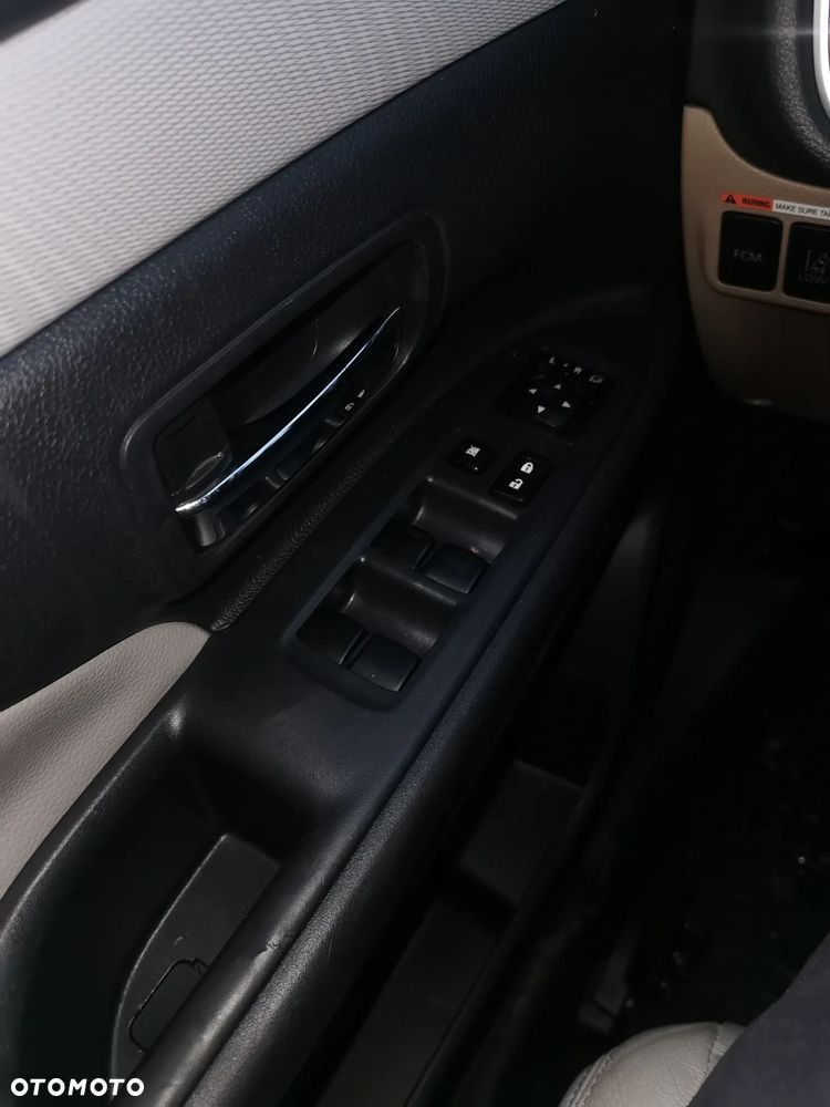 Mitsubishi Outlander 2.2 DI-D 4WD Automatik SUV-Star+ - 8