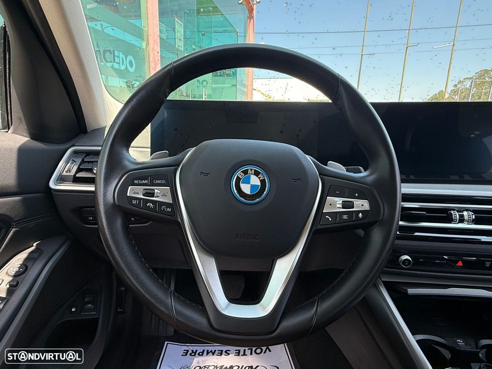BMW 330 e Pack M Auto - 22