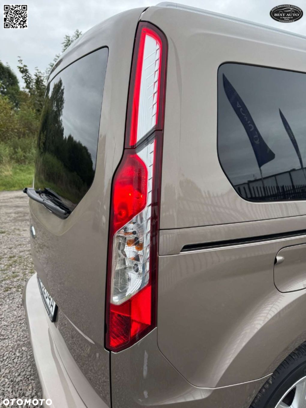 Ford Tourneo Connect Grand - 15
