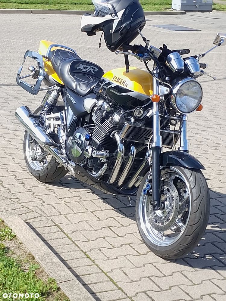 Yamaha XJR - 2