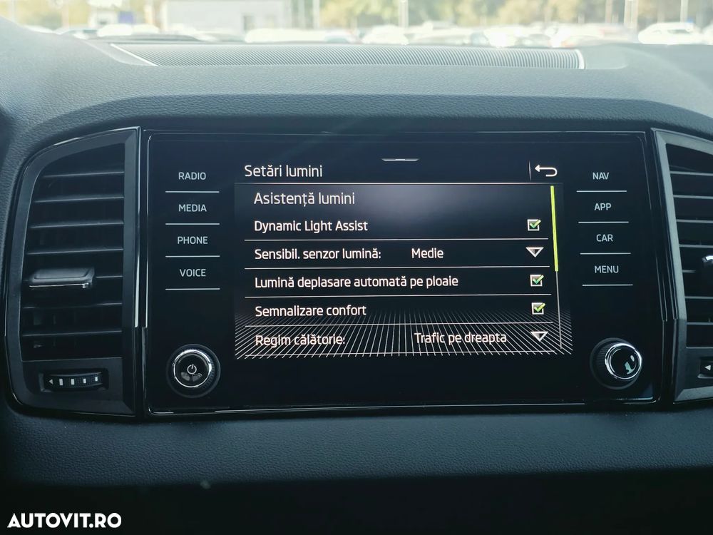 Skoda Karoq 2.0 TSI 4X4 DSG SportLine - 25
