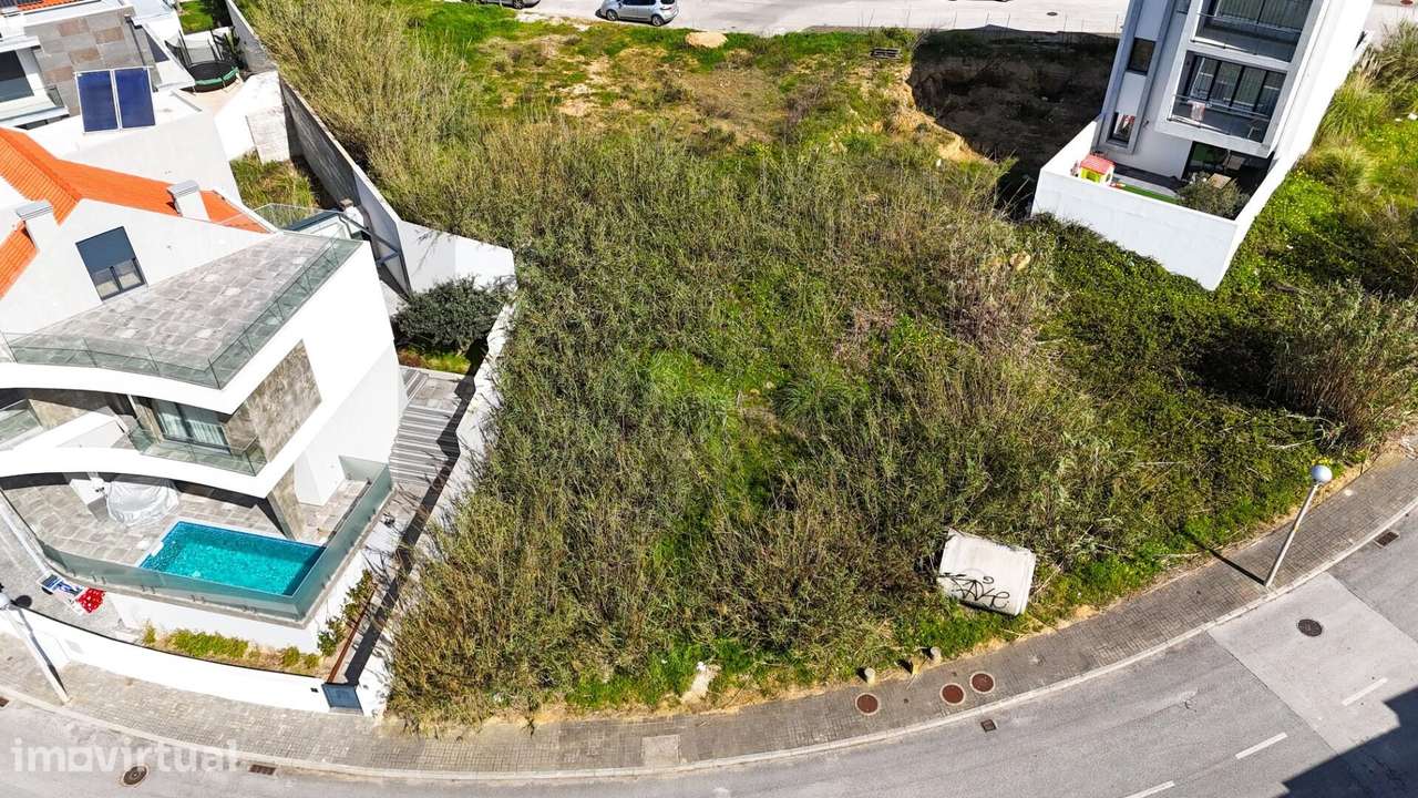 Terreno com Vista Mar na Ericeira | Projeto de Moradia Moderna em curs - Grande imagem: 2/13