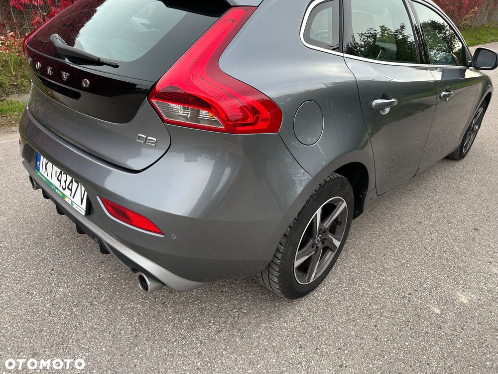 Volvo V40 - 40