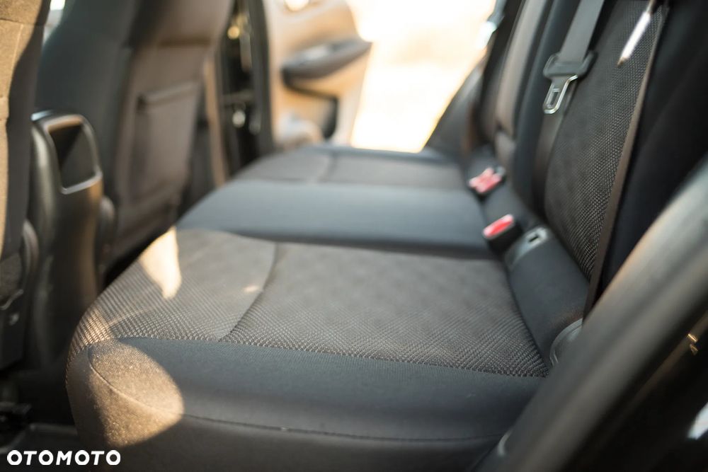 Nissan Qashqai 1.6 DCi Xtronic ACENTA - 19