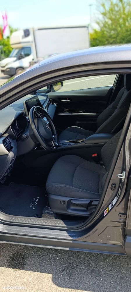 Toyota C-HR - 10