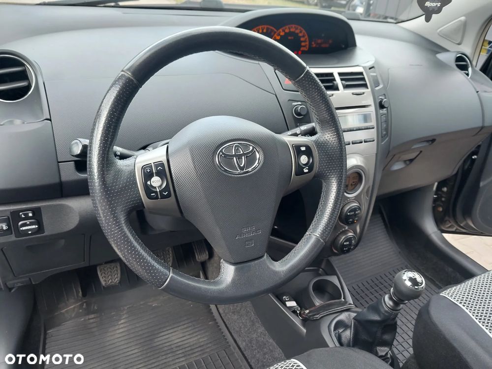Toyota Yaris 1.33 Sol - 17
