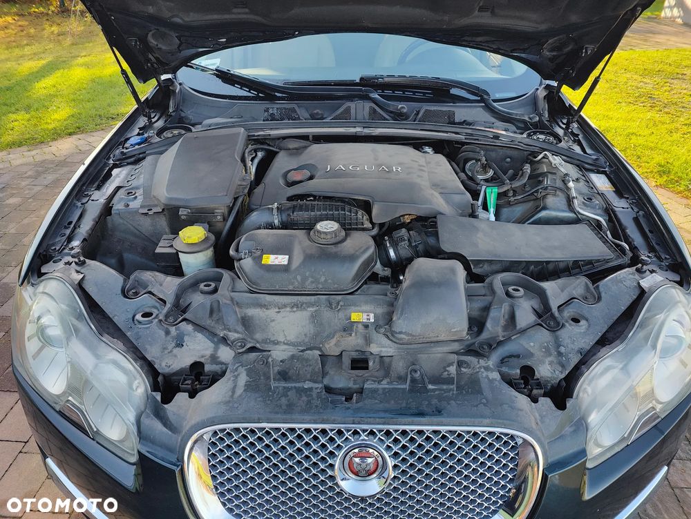 Jaguar XF 3.0 V6 Diesel Premium Luxury - 11