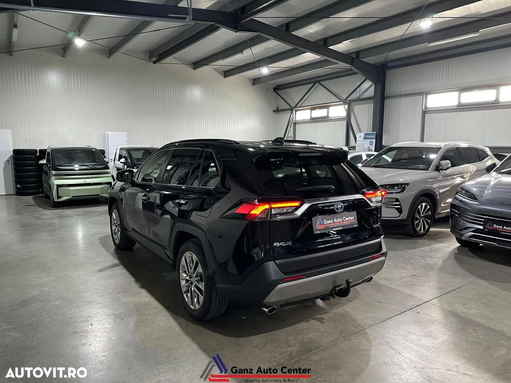 Toyota RAV4 2.5 VVT-iE 4x4 Luxury Plus - 4
