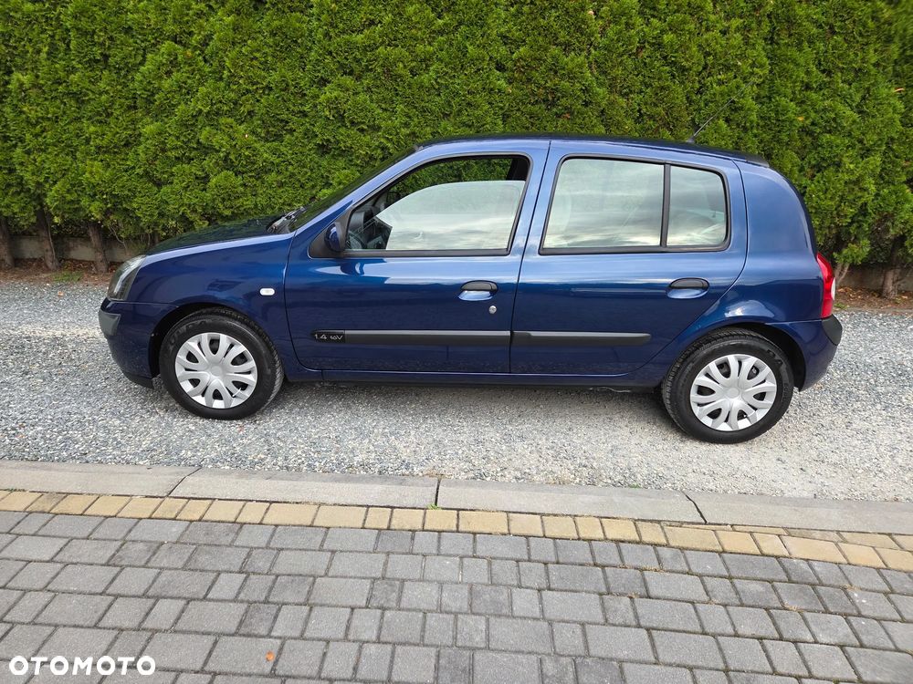Renault Clio 1.4 16V Privilege - 26
