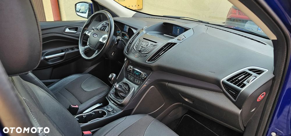 Ford Kuga 1.6 EcoBoost 2x4 Titanium - 8