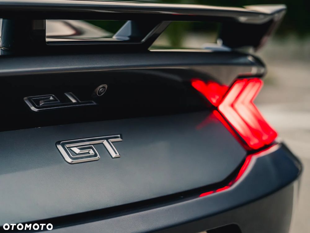 Ford Mustang - 13
