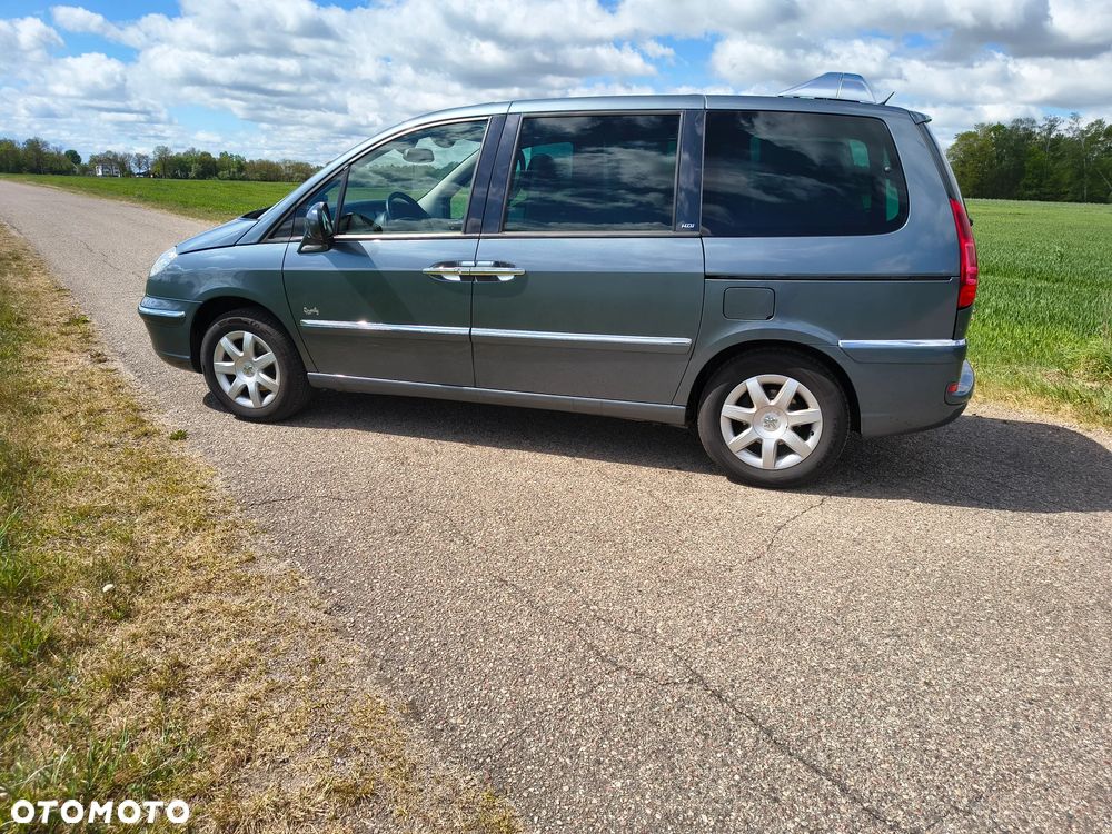 Peugeot 807 HDi 165 Family - 4