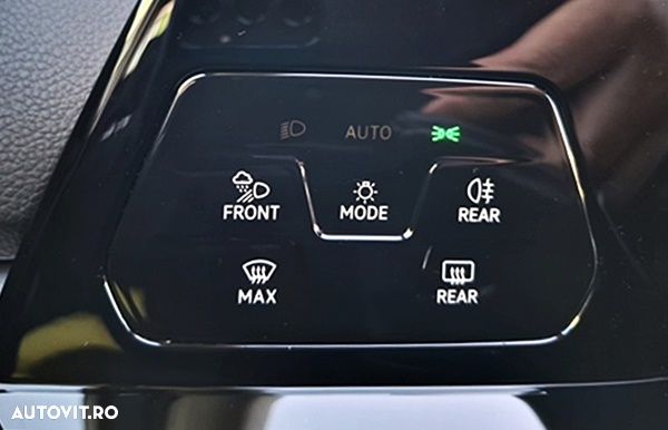 Volkswagen Golf 2.0 TDI Style - 36