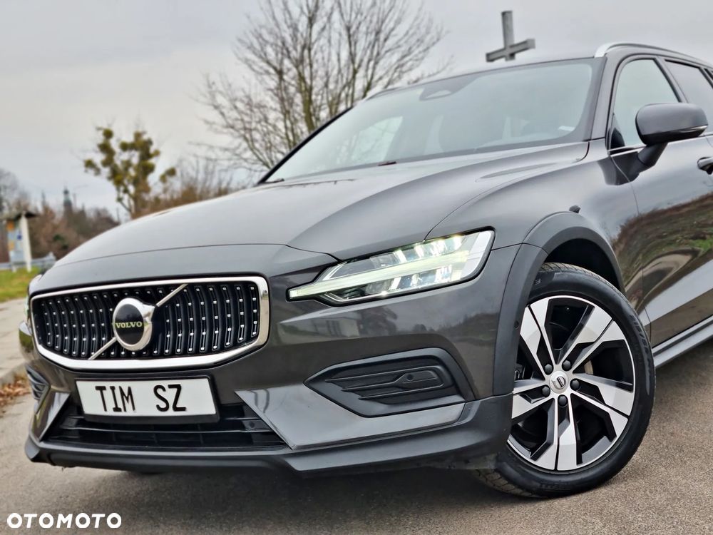 Volvo V60 Cross Country B4 D AWD Geartronic Pro - 1