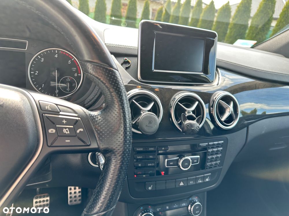 Mercedes-Benz Klasa B 200 CDI - 23