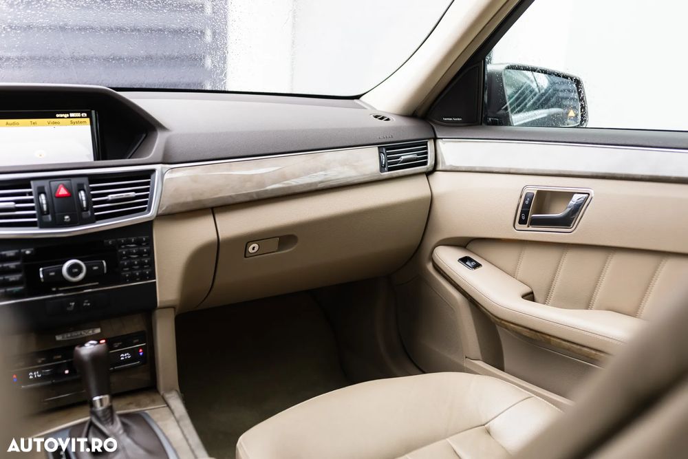 Mercedes-Benz E 250 T CDI DPF BlueEFFICIENCY Automatik Elegance - 19