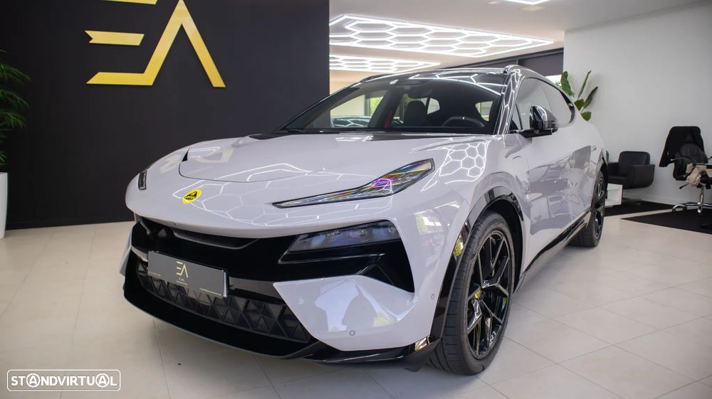 Lotus Eletre 600 - 2
