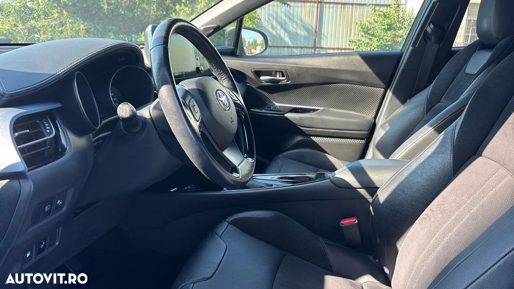 Toyota C-HR - 12