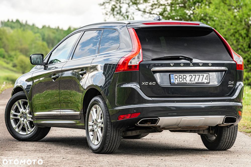 Volvo XC 60 D4 AWD Geartronic Summum - 4