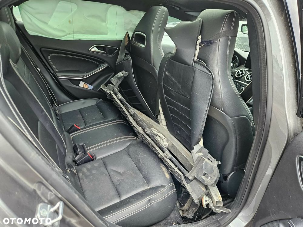 Mercedes-Benz GLA 200 CDI 7G-DCT Edition 1 - 22