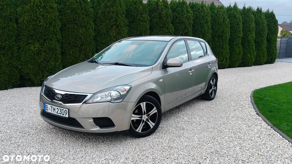 Kia Ceed 1.4 CVVT Spirit - 28