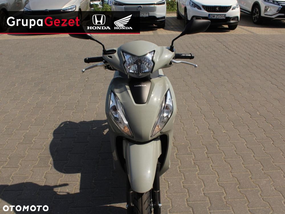 Honda Vision - 10