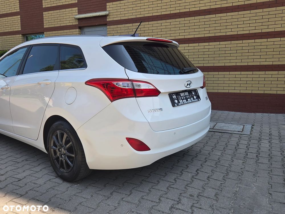 Hyundai i30 1.6 CRDi Premium - 13