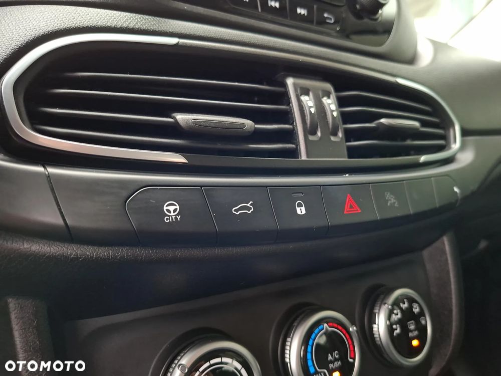 Fiat Tipo 1.4 Classic - 29