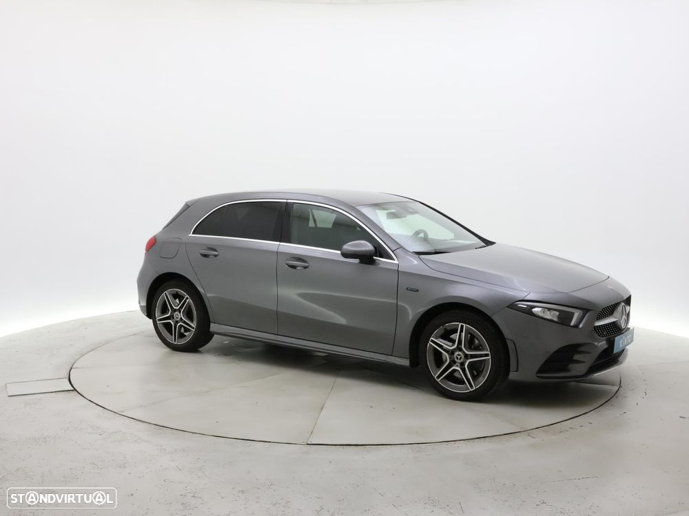 Mercedes-Benz A 250 e AMG Line - 10