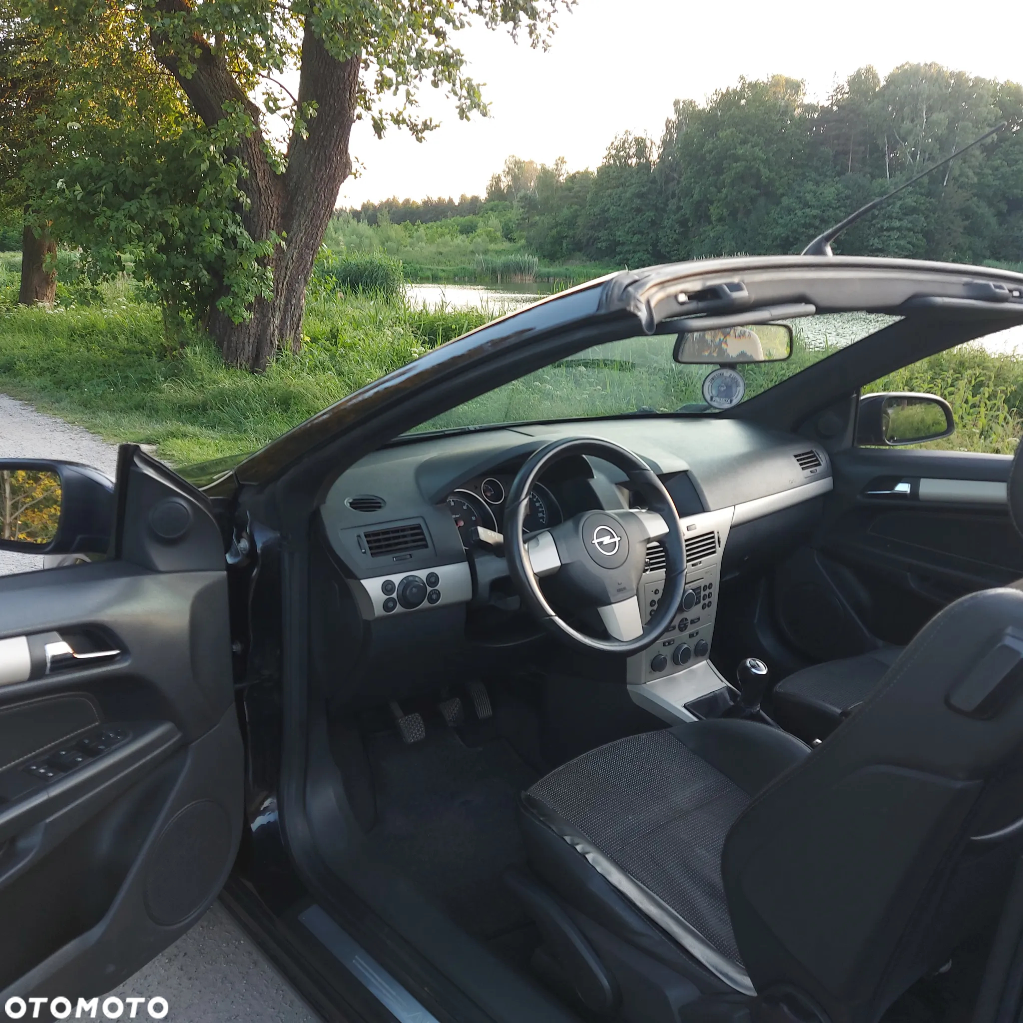 Opel Astra Twin Top 1.9 CDTI Cosmo - 26