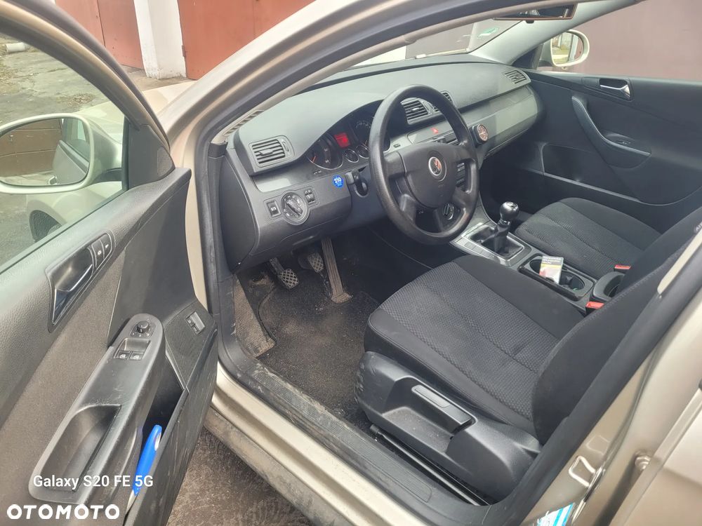 Volkswagen Passat 1.9 TDI DPF Individual Chrom - 9