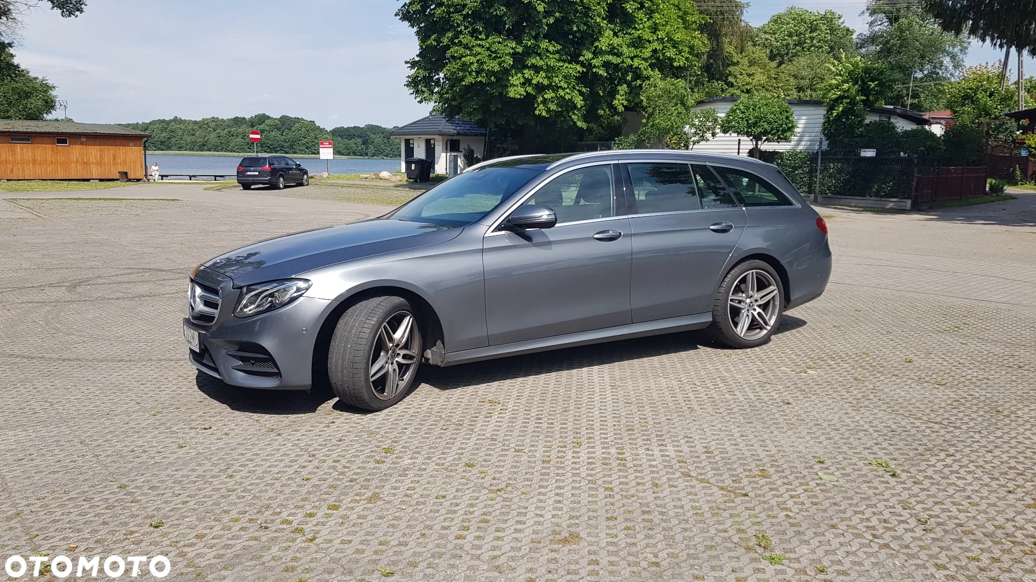 Mercedes-Benz Klasa E 220 d T 9G-TRONIC AMG Line - 29